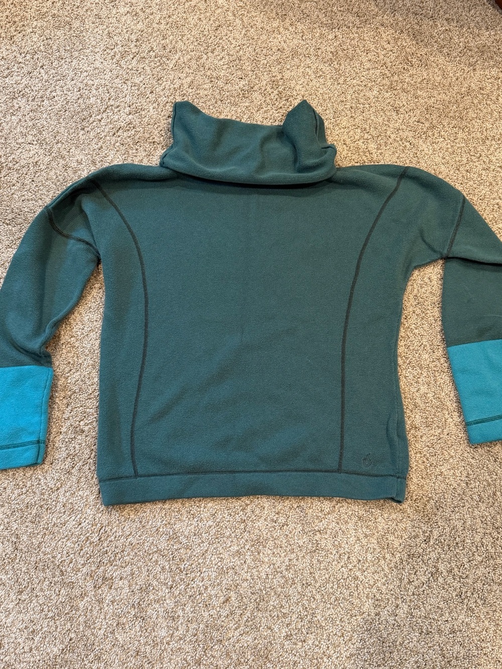 Isis Wool and Cotton Blend Colorblock Cowl Turtleneck Pullover. Active. Outdoor.